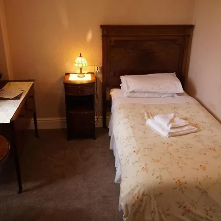 Station 3* بنريث